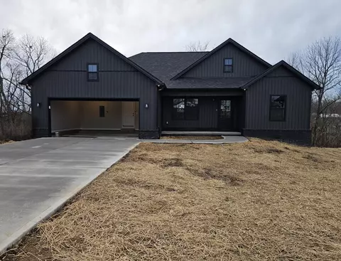 437 Pinehurst Way, Harrodsburg, KY 40330