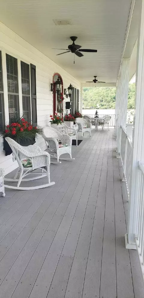 Exterior - 102 Ferry St, Augusta, KY 41002 photo 7 of 7