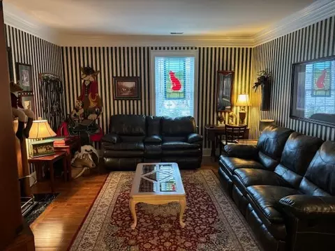 Living - 102 Ferry St, Augusta, KY 41002 photo 1 of 5