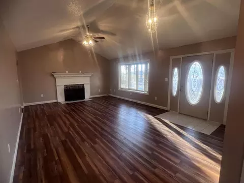 Living - 179 Davis Rd, Corbin, KY 40701 photo 1 of 5