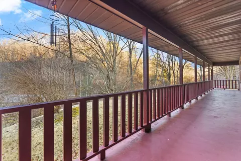 130 Benny Ln, Jackson, KY 41339 photo 5