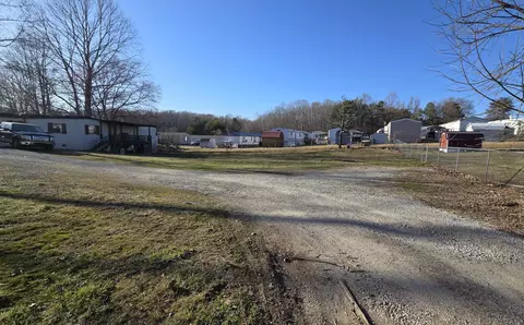 58 Robert E Cox Rd, Corbin, KY 40701 photo 3