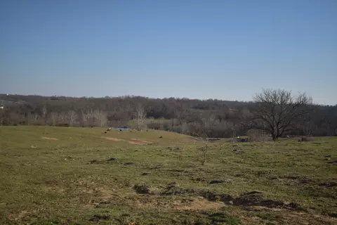 3036 Somerset Rd, Sharpsburg, KY 40374