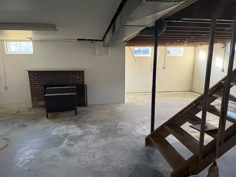 Living - 1015 Highway 1071, Tyner, KY 40486 photo 4 of 4