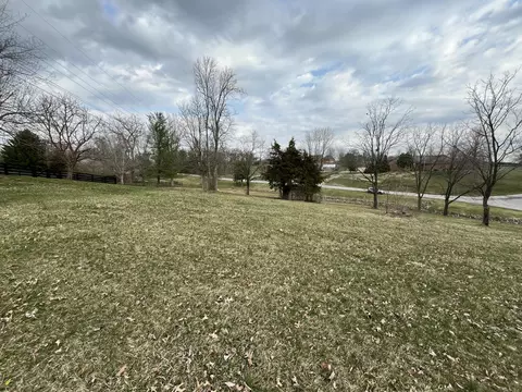 301 Willow Ridge Dr, Richmond, KY 40475