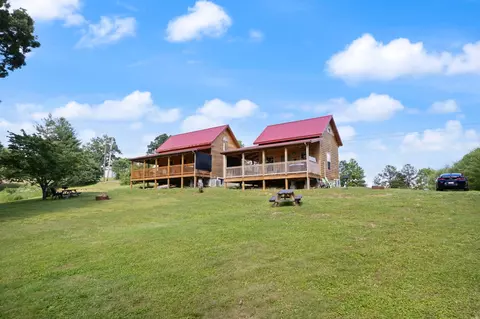 251-255 Pelfrey Dr, Campton, KY 41301