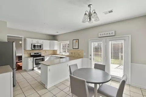 Kitchen - 164 Irving Ln, Georgetown, KY 40324 photo 1 of 5