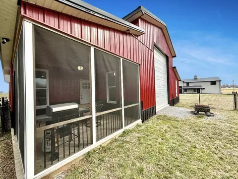 26 Razorhead Rd, Russell Springs, KY 42642