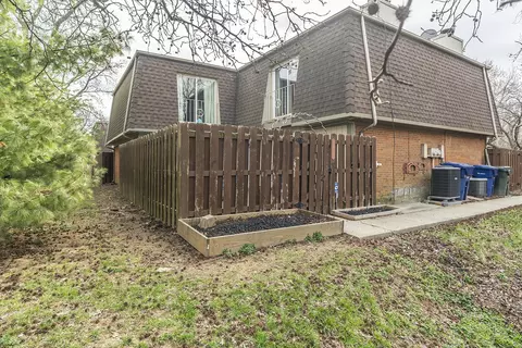 445 Darby Creek Rd, Lexington, KY 40509