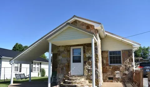 806 Manchester Ave, Middlesboro, KY 40965