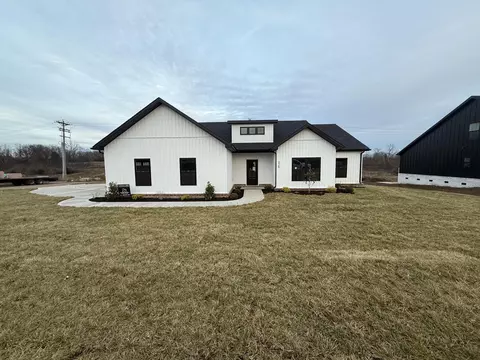 328 Skaggs Blvd, Nicholasville, KY 40356