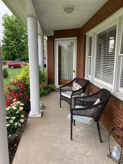 Exterior - 403 E Third St, Perryville, KY 40468 photo 9 of 11