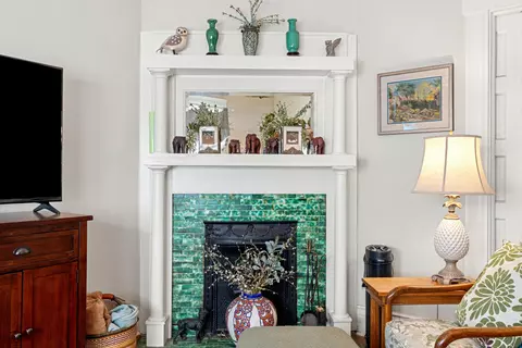 Living - 403 E Third St, Perryville, KY 40468 photo 4 of 5