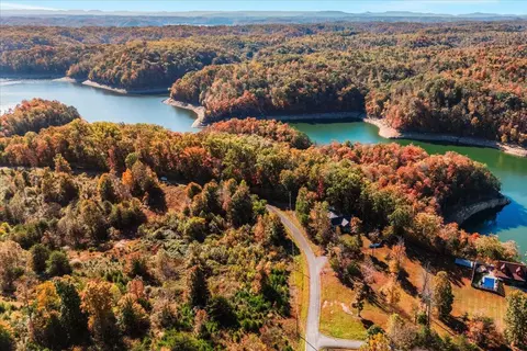 1745 Twin Creeks Loop, Jamestown, KY 42629