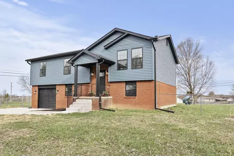 1048 Breezy Ln, Berea, KY 40403