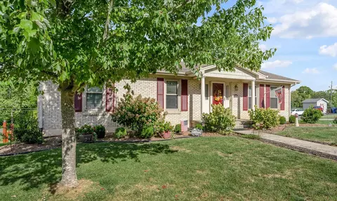 113 Holiday Rd, Winchester, KY 40391