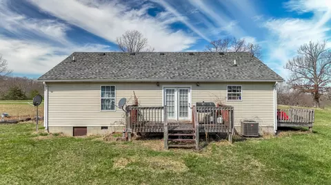 Exterior - 2726 Dreyfus Rd, Waco, KY 40385 photo 1 of 5