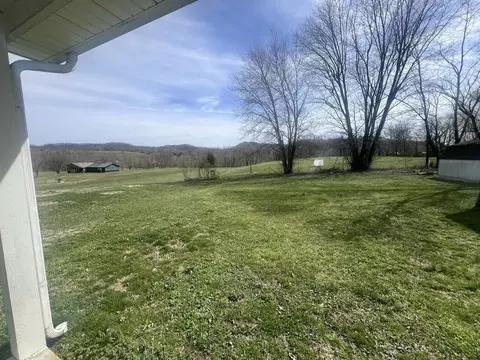 7499 Ky 70, Yosemite, KY 42566 photo 28