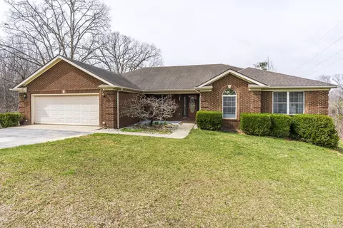 304 Lodge Hall Rd, Mckee, KY 40447