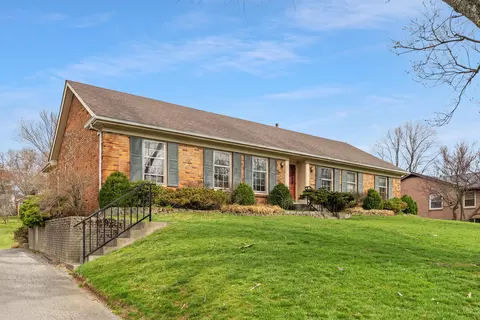 3453 Clays Mill Rd, Lexington, KY 40503