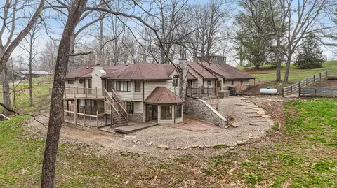 575 Avenstoke Rd, Waddy, KY 40076