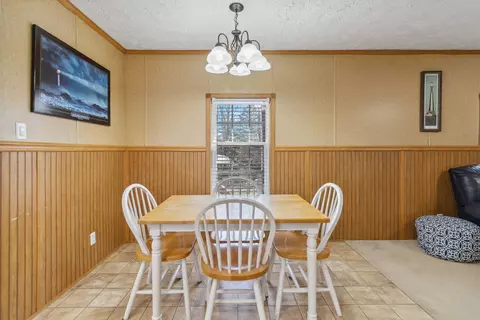 Dining - 125 Mcdowell Rd, Burnside, KY 42519 photo 4 of 4