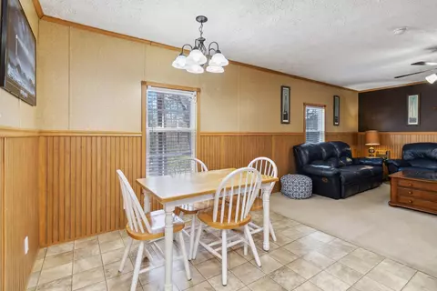 Dining - 125 Mcdowell Rd, Burnside, KY 42519 photo 2 of 4