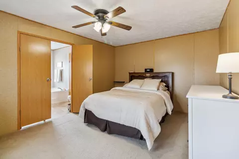 Bedroom - 125 Mcdowell Rd, Burnside, KY 42519 photo 1 of 11