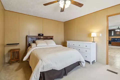 Bedroom - 125 Mcdowell Rd, Burnside, KY 42519 photo 2 of 11