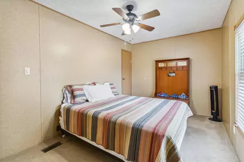 Bedroom - 125 Mcdowell Rd, Burnside, KY 42519 photo 10 of 11