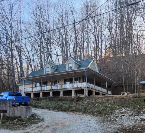 281 Skinner Branch Rd, Clay City, KY 40312