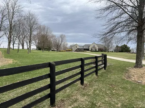 201 Cambridge Ln, Nicholasville, KY 40356