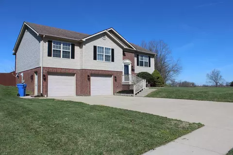214 General Cleburne Dr, Richmond, KY 40475