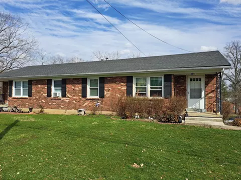 310-312 Locust Hts, Nicholasville, KY 40356