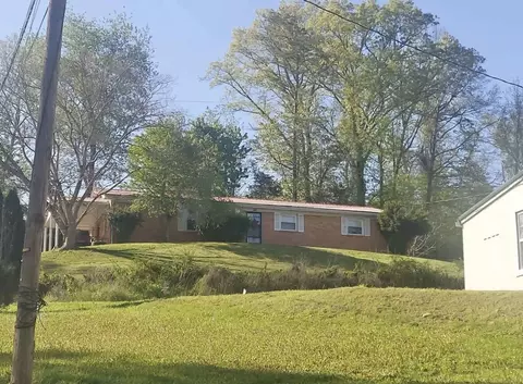 150 E 3rd St, Beattyville, KY 41311