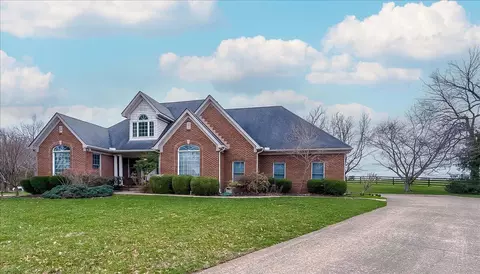 13 Olde Village Dr, Nicholasville, KY 40356