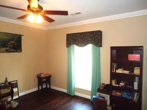 522 E Walnut St, Danville, KY 40422 photo 5