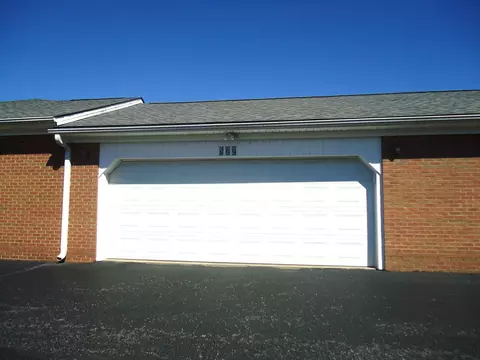 522 E Walnut St, Danville, KY 40422 photo 2