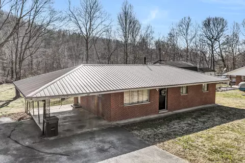 2155 Christy Creek Rd, Morehead, KY 40351