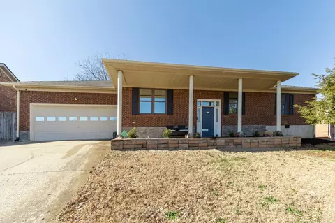 102 Brookwood Ln, Wilmore, KY 40390
