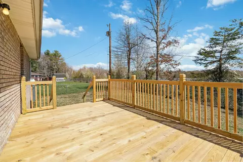 Exterior - 108 Whitney Ct, Corbin, KY 40701 photo 7 of 9