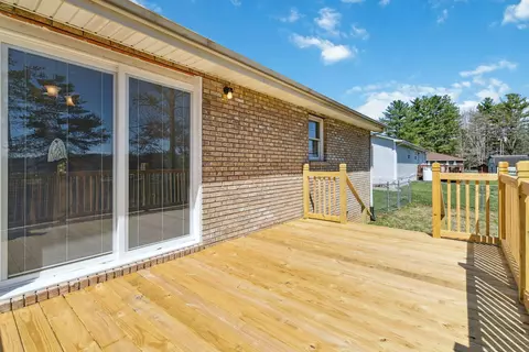 Exterior - 108 Whitney Ct, Corbin, KY 40701 photo 8 of 9