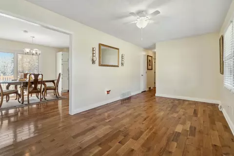 Living - 108 Whitney Ct, Corbin, KY 40701 photo 1 of 3