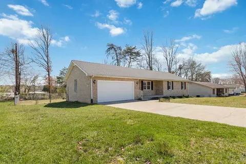 Exterior - 108 Whitney Ct, Corbin, KY 40701 photo 3 of 9