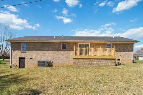 Exterior - 108 Whitney Ct, Corbin, KY 40701 photo 5 of 9