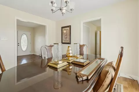 Dining - 108 Whitney Ct, Corbin, KY 40701 photo 4 of 5