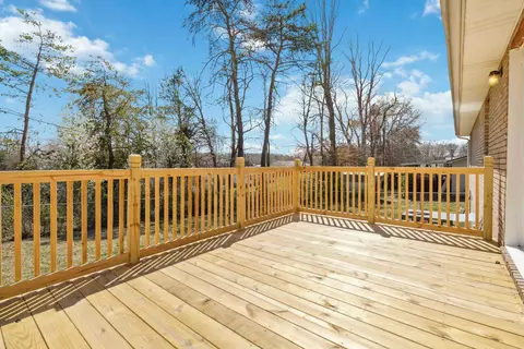 Exterior - 108 Whitney Ct, Corbin, KY 40701 photo 6 of 9