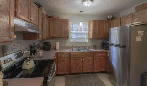 Kitchen - 30 Cottage Dr, Burnside, KY 42519 photo 2 of 2