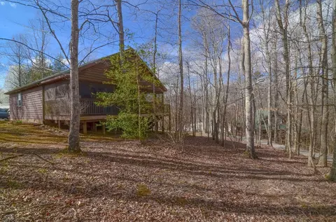 Exterior - 30 Cottage Dr, Burnside, KY 42519 photo 4 of 13