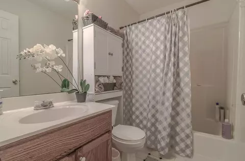 Bath - 30 Cottage Dr, Burnside, KY 42519 photo 1 of 2
